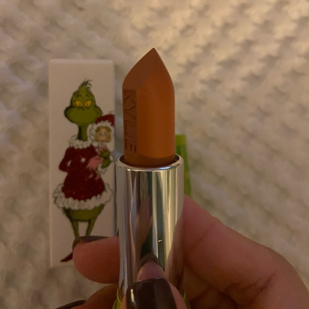 KYLIE GRINCH LIPSTICK